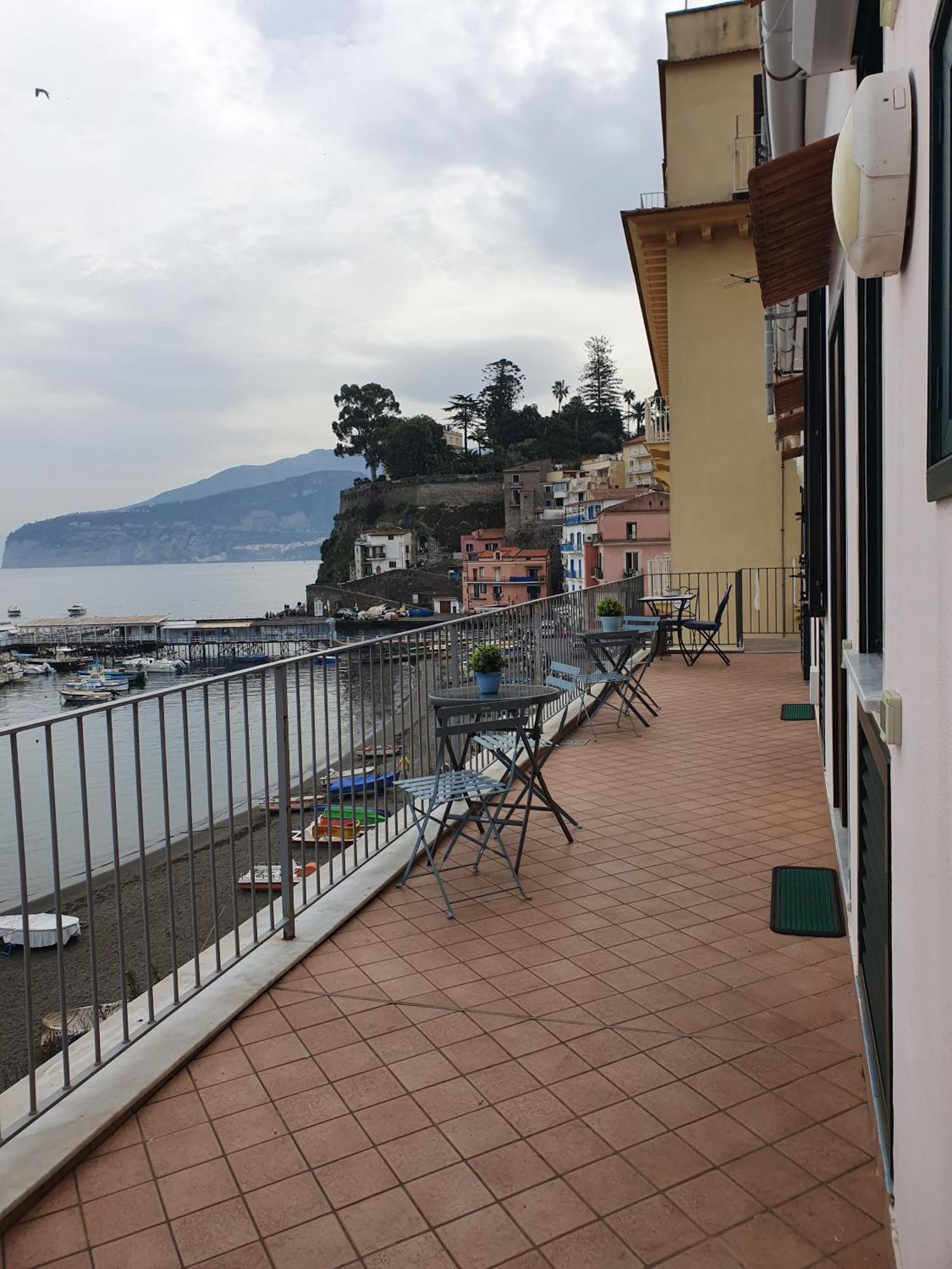 Il Borgo Antico Sorrento Sea Viewアパートメント エクステリア 写真