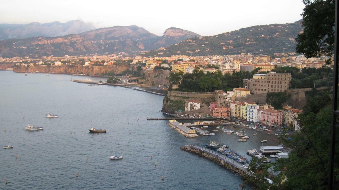 Il Borgo Antico Sorrento Sea Viewアパートメント エクステリア 写真